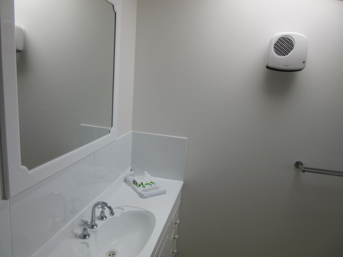 Abel Tasman Airport Motor Inn Launceston Zewnętrze zdjęcie